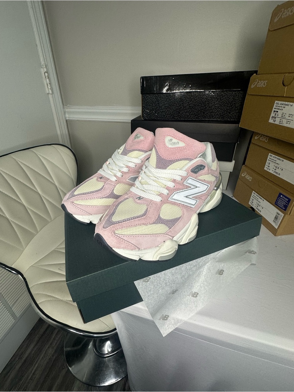 New Balance Women's Pink Cream Retro-Style Sneakers